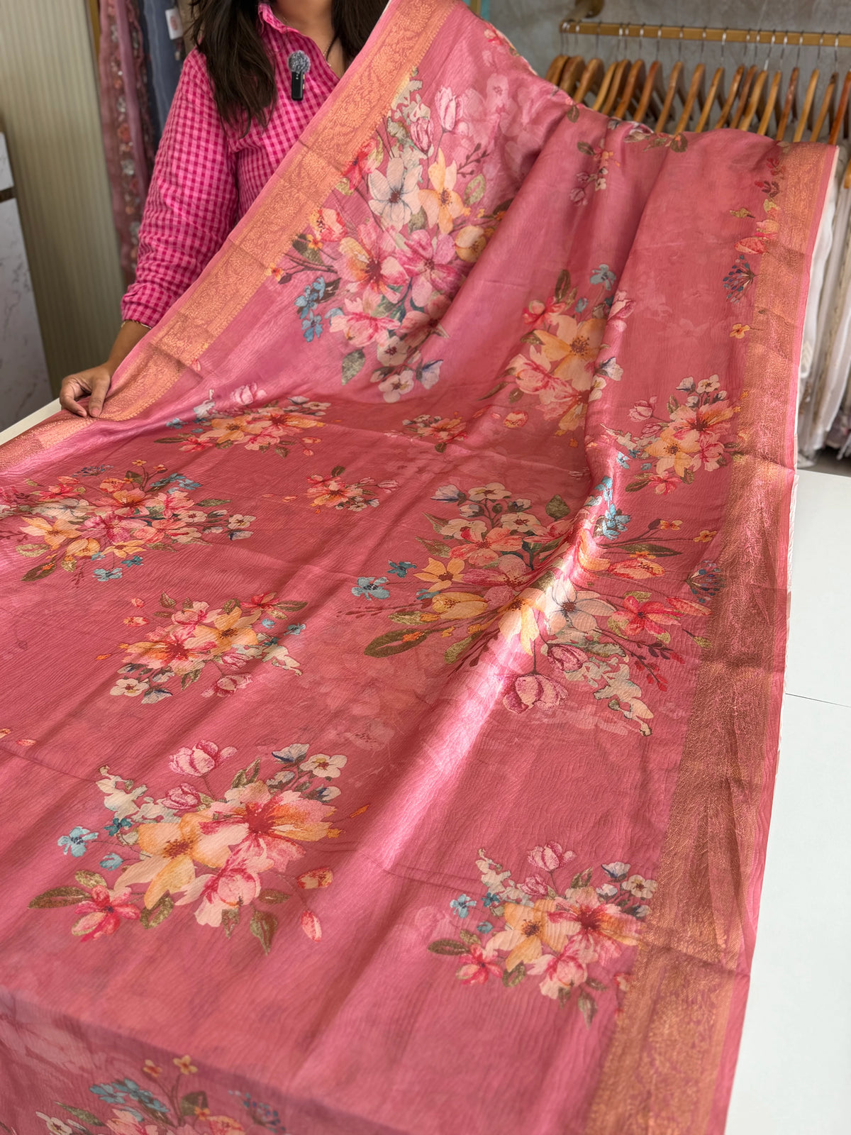 Flowy tissue saree / 229