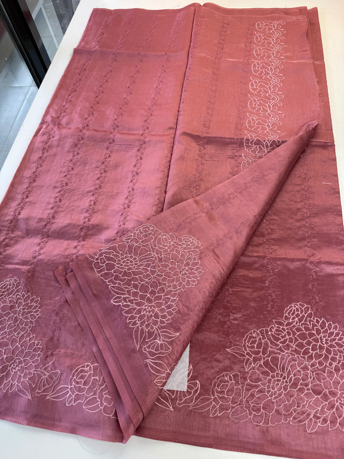 Semi silk finished saree/8065