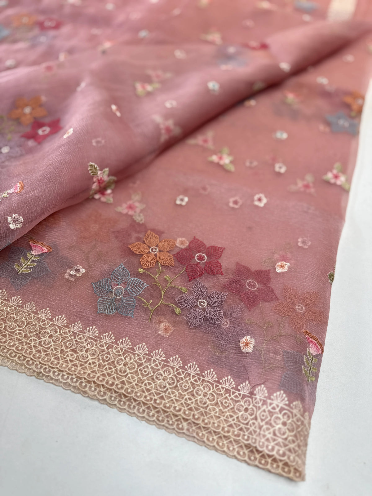 Crushed Tissue Saree/ CW323