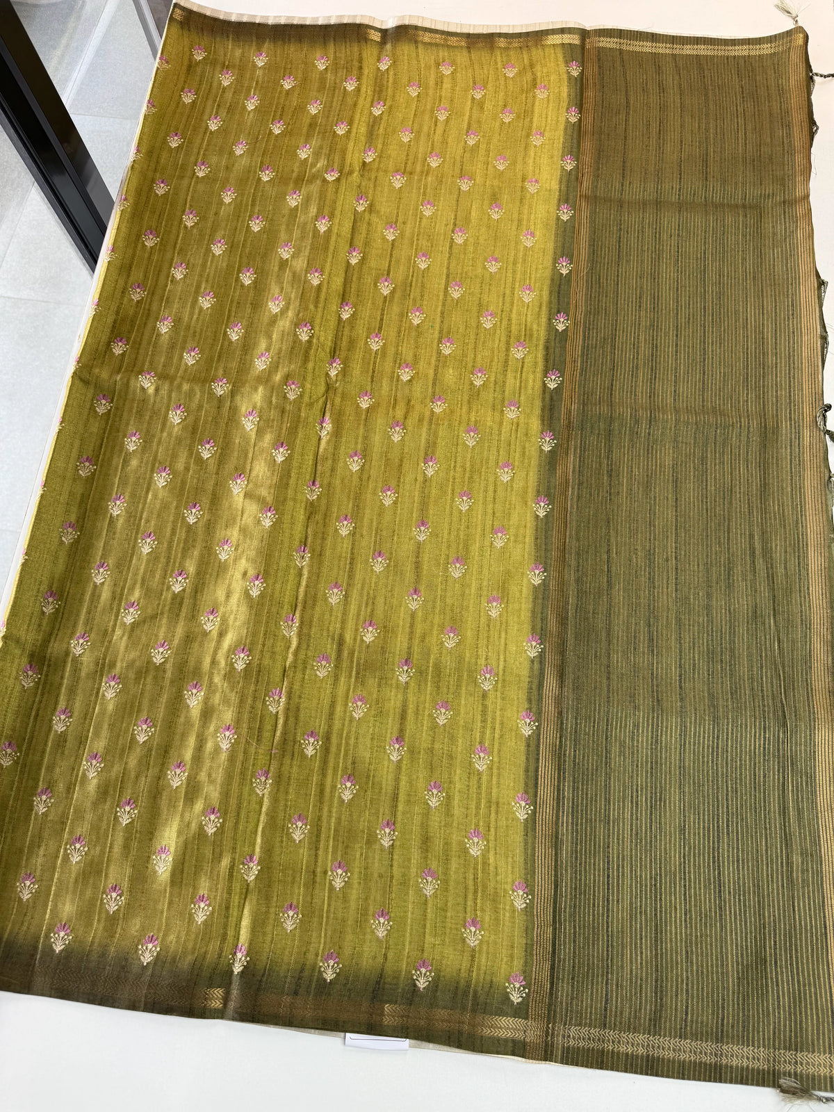 Soft Semi Tussar Saree / FG381