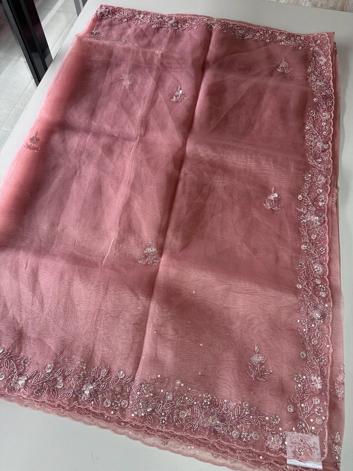 Crushed Tissue / HW129