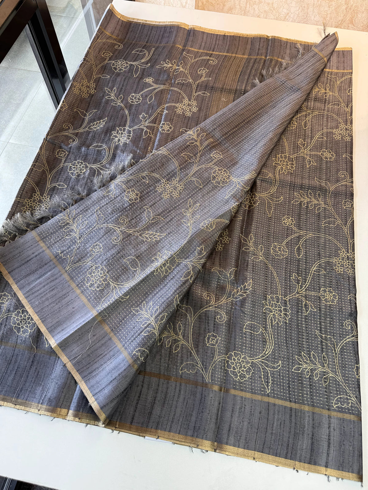 Semi Tussar Saree /MD350