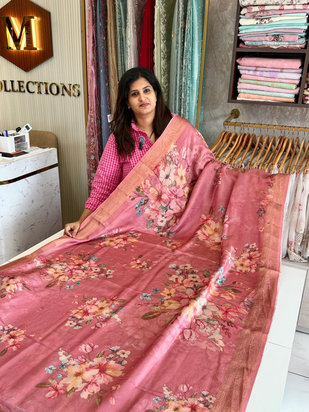 Flowy tissue saree / 229